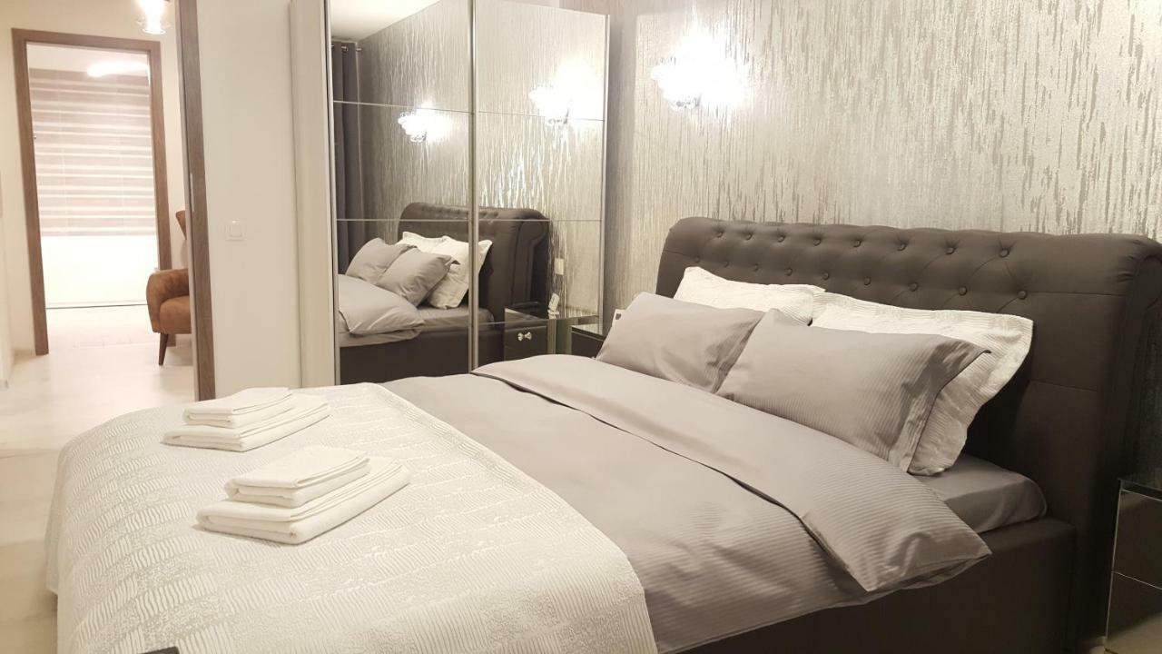 Apartment Alonisos Lux Braşov Eksteriør bilde