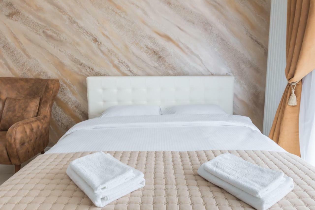 Apartment Alonisos Lux Braşov Eksteriør bilde
