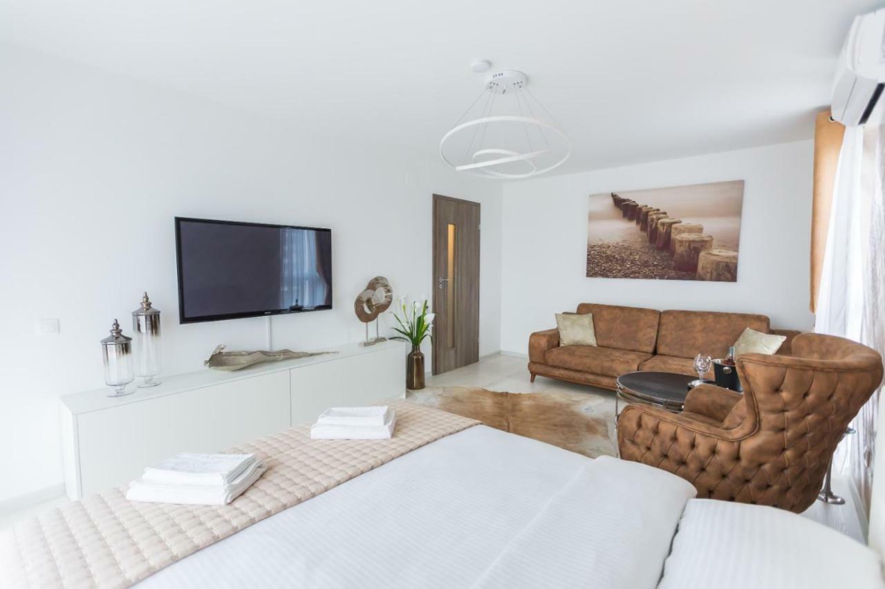 Apartment Alonisos Lux Braşov Eksteriør bilde