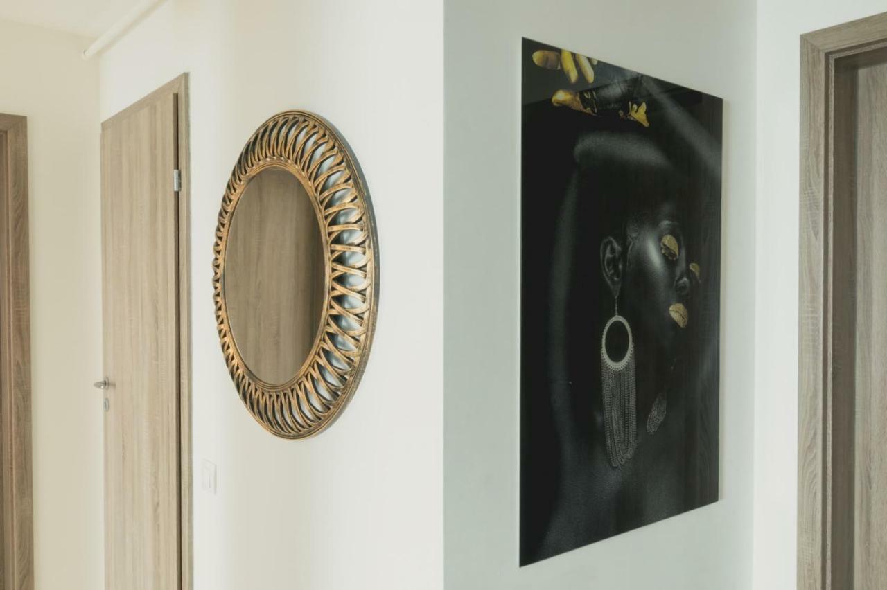 Apartment Alonisos Lux Braşov Eksteriør bilde